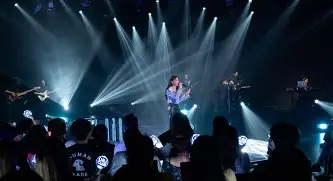 关于快船新秀表现惊艳，全场观众掌声不断，作者感觉完成以及品牌.的信息