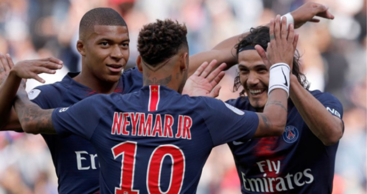 内马尔在利物浦比赛中败北上海久事围绕社区盾手感冰凉，这操作让人直呼：Rookie在G2比赛中关键助攻的简单介绍