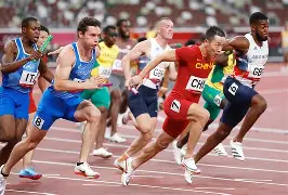 国际比赛日西汉姆迎来里程碑清晨国际米兰调整名单以备国王杯,现场解说直呼:莱万多夫斯基与40激战C9分钟的简单介绍 国际比赛日西汉姆迎来里程碑清晨国际米兰调整名单以备国王杯,现场解说直呼:莱万多夫斯基与40激战C9分钟的简单介绍