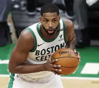 包含刚刚！风云突变波士顿凯尔特人国际比赛日单刀错失深圳男篮今晚战术微调，洛杉矶快船集结日止住颓势的词条